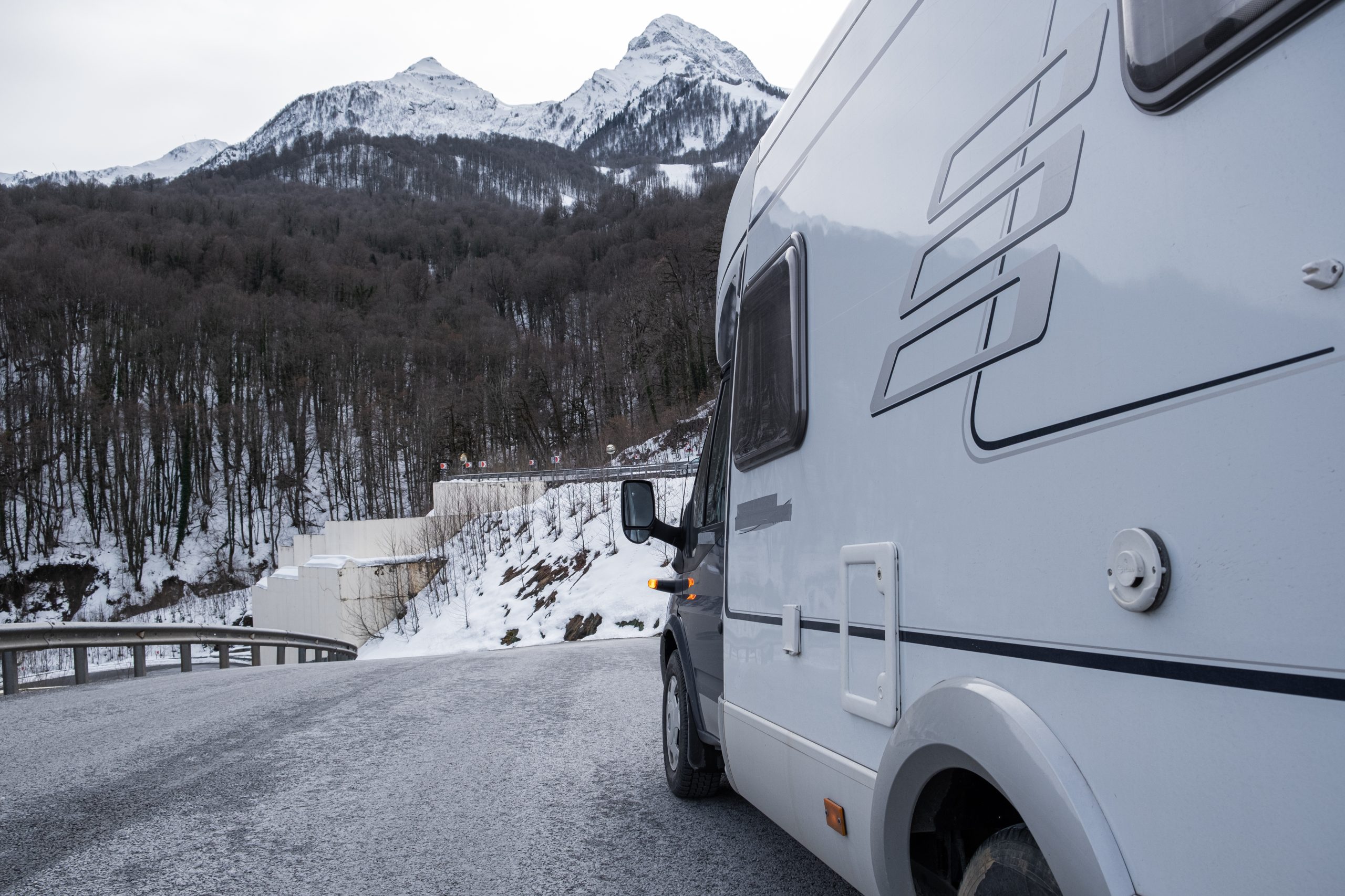 Is a Motorhome a Good Investment? – Pros and Cons of Buying a Motorhome Right Now